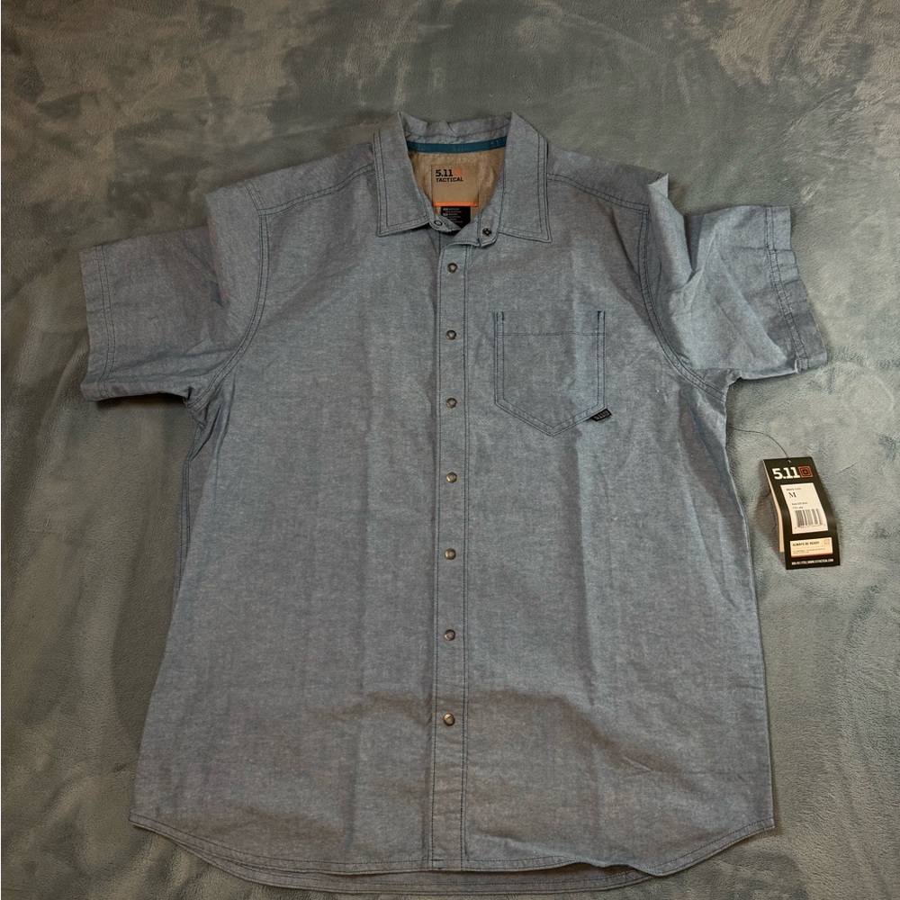 5.11 Tactical Ares Short Sleeve Casual Button down NWT Size medium